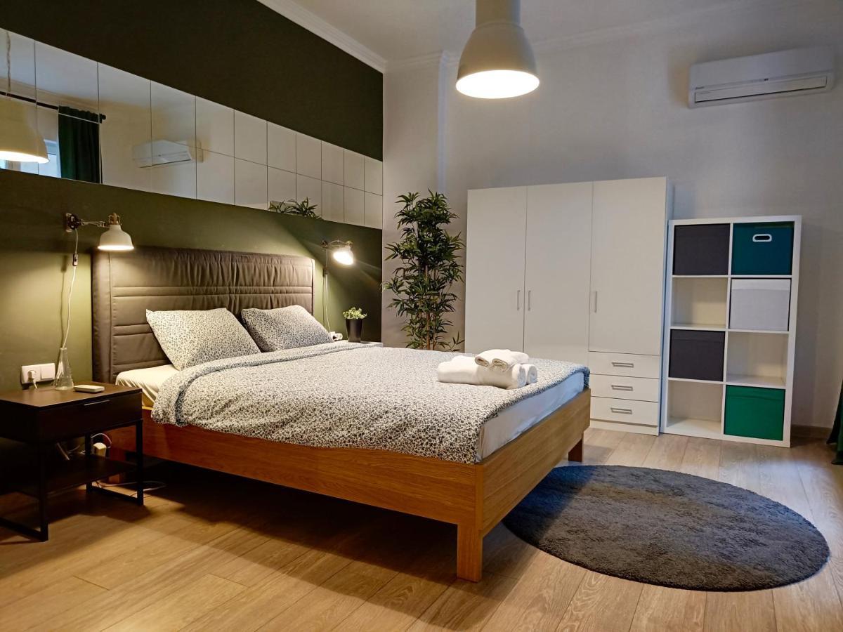 סופיה Newly Refurbished Apartment In The City Center מראה חיצוני תמונה