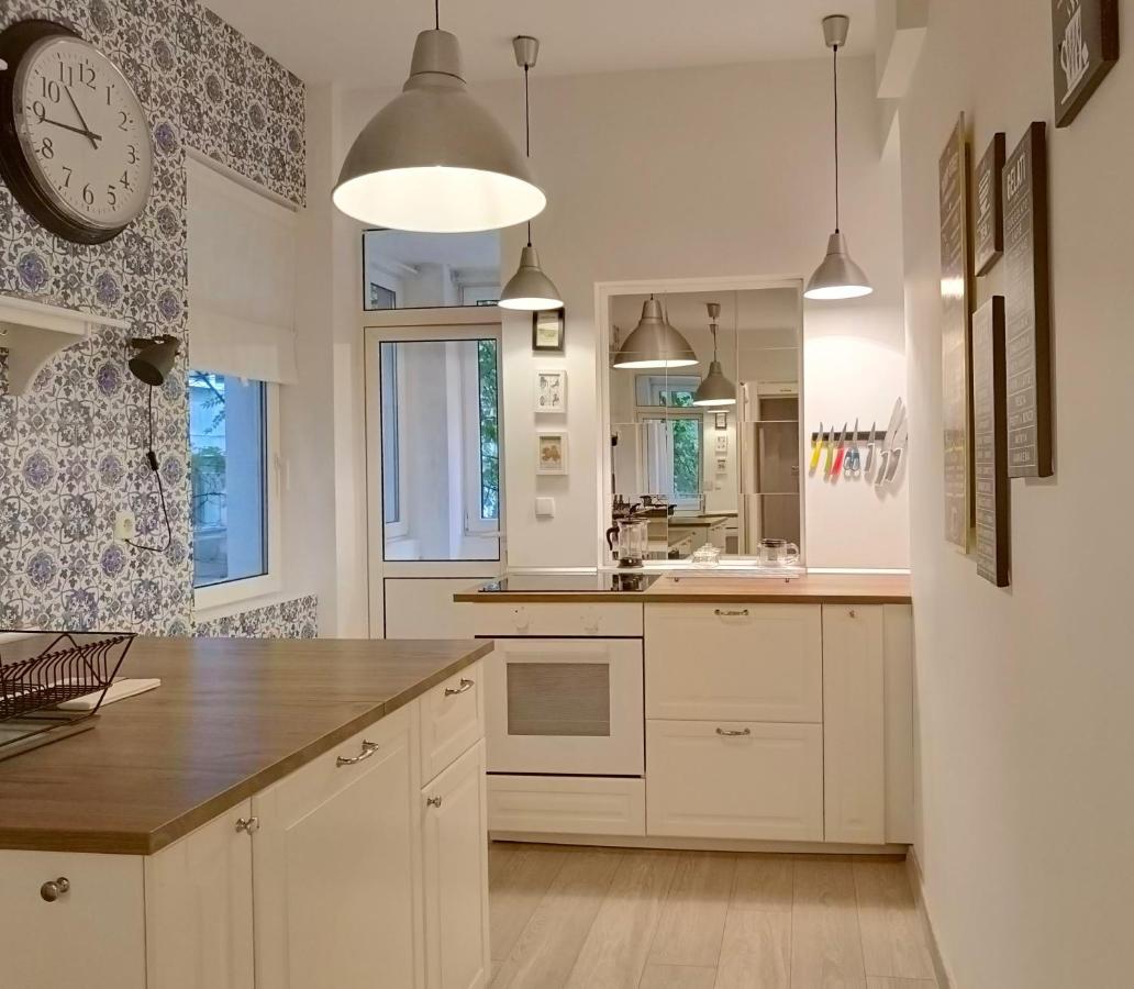 סופיה Newly Refurbished Apartment In The City Center מראה חיצוני תמונה
