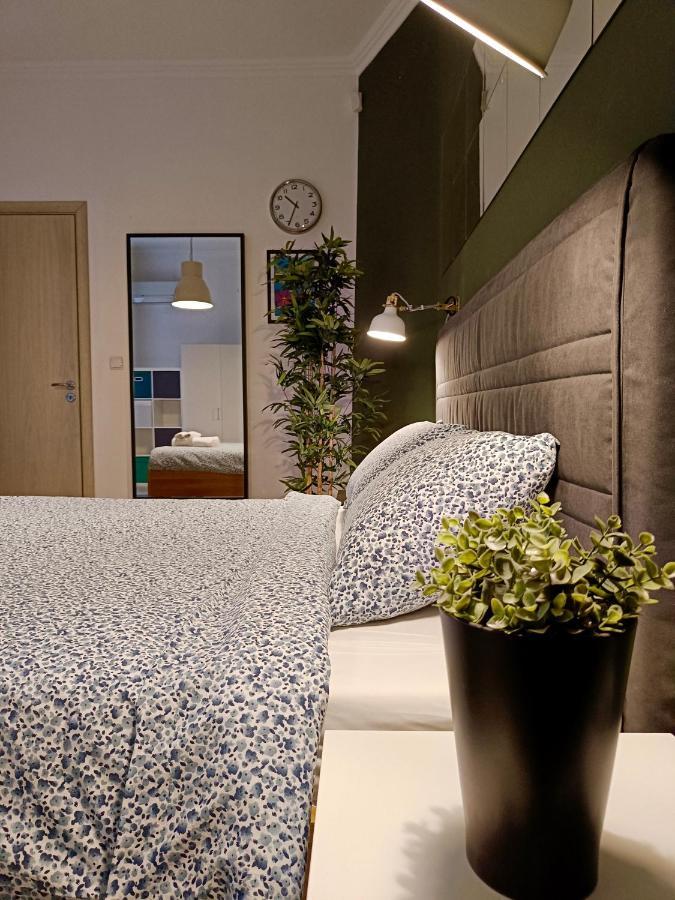 סופיה Newly Refurbished Apartment In The City Center מראה חיצוני תמונה