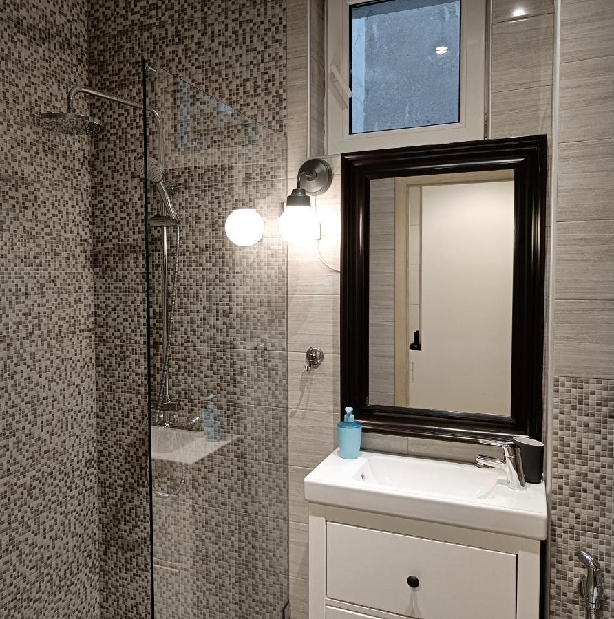 סופיה Newly Refurbished Apartment In The City Center מראה חיצוני תמונה